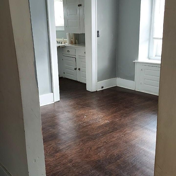 1st image of 2219 4th St Floor 1