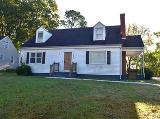 1118 W Osborn Rd, Farmville, VA 23901