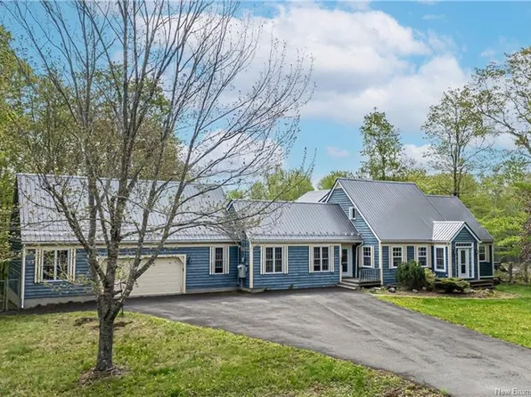 76 Island View Dr, Douglas, NB E3G 7R5