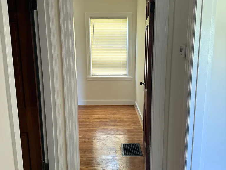 944 Highland Park Dr — Photo 4
