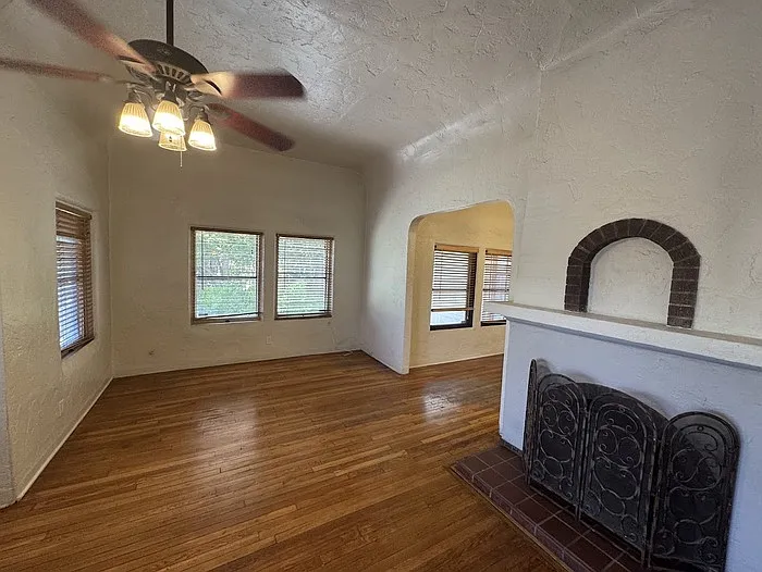 1445 E Flower St — Photo 5