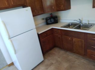 215 E 37th Ave, Griffith, IN 46319