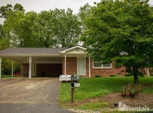 901-A Rutledge Anx, Hendersonville, NC 28739