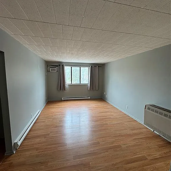 536 Aylmer Ave #201 — Photo 6