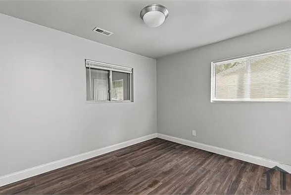 10333 Earl Dr — Photo 16