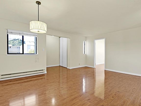 2nd image of 431 Brosnan Ct