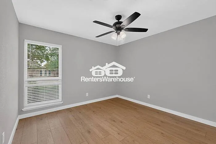 1207 Creekwood Ct — Photo 25