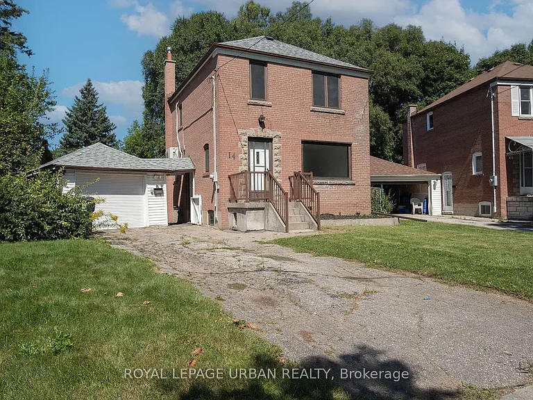 14 Camrose Cres — Photo 1