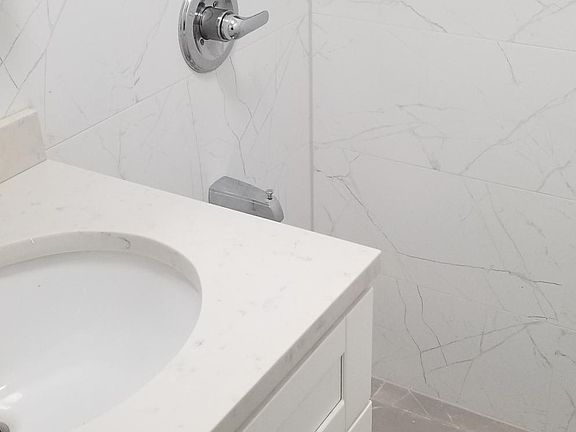 5th image of 8616 25th Ave Floor 1