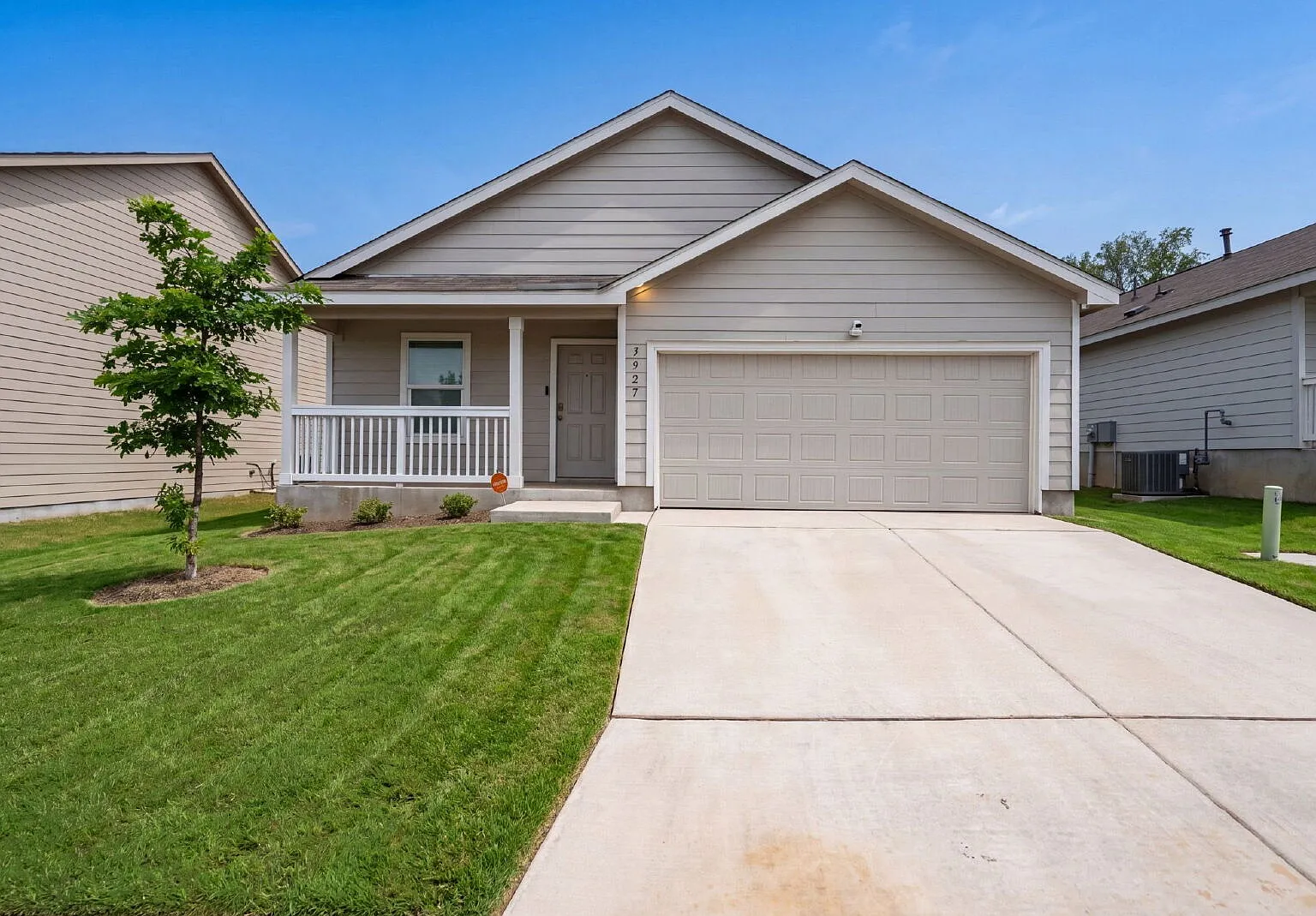 3 bed, 2.0 bath, 1474 sqft, $1,695 — Photo 2