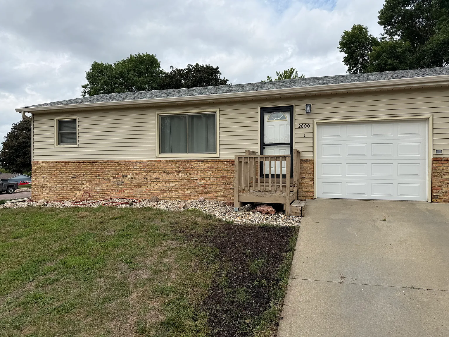 3 bed, 1500 sqft, $1,450 — Photo 1