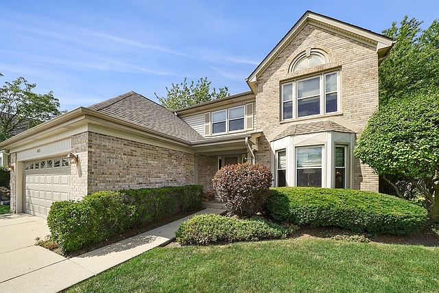 1st image of 823 Heritage Dr