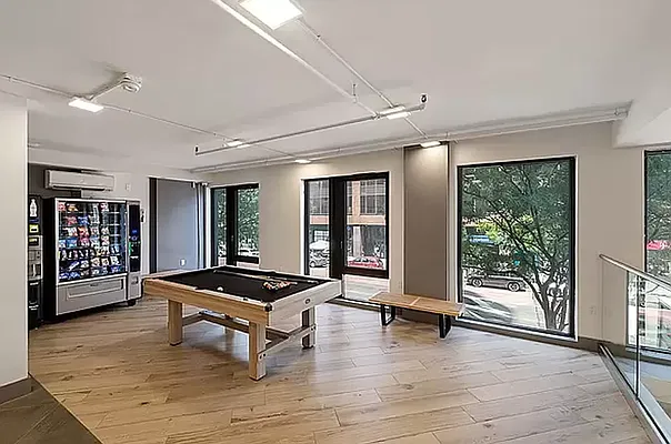 Rented by REAL New York | media 23