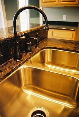 Granite Counters & Undermount Sink