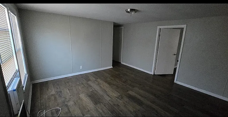 304 Adams St — Photo 3