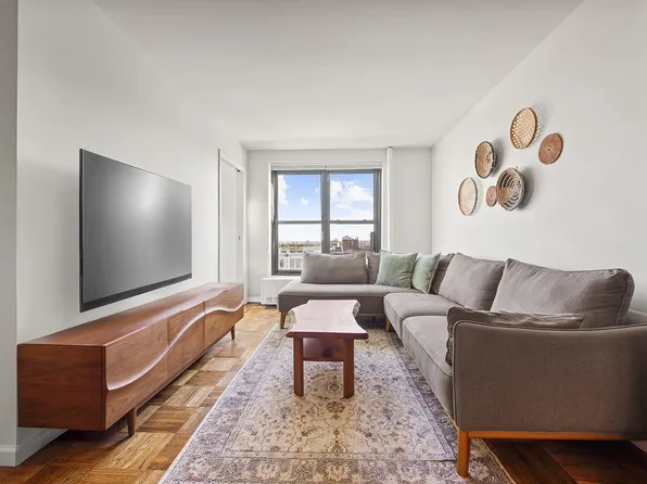 193 Clinton Avenue image 1 of 8