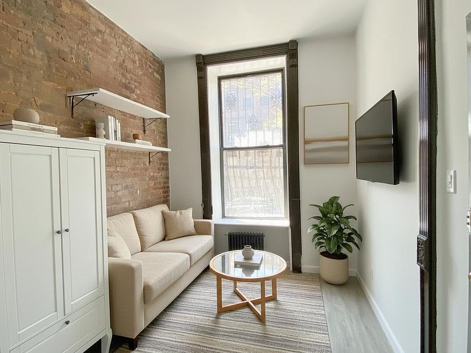 1st image of 269 W 132nd St #M