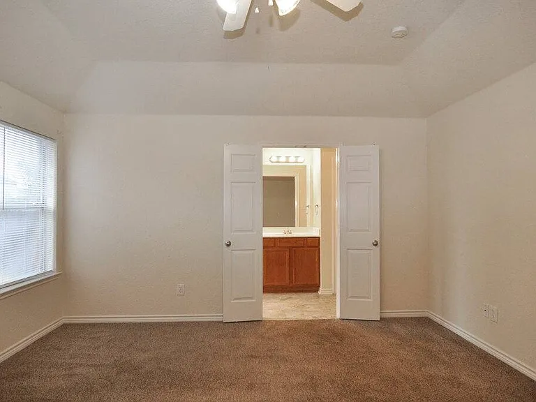 5324 Mirage Dr — Photo 10