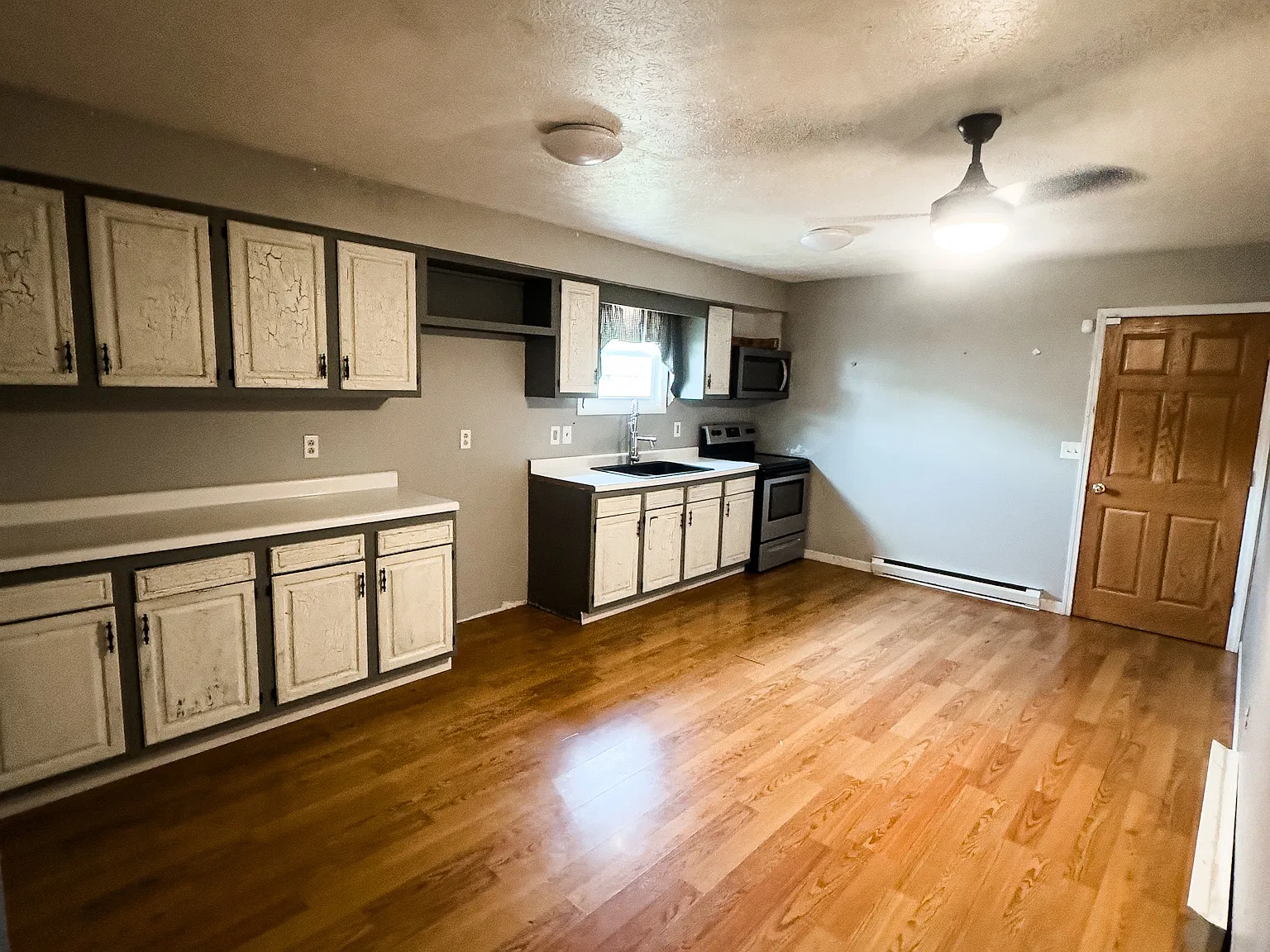 3 bed, 1104 sqft, $1,200 — Photo 3