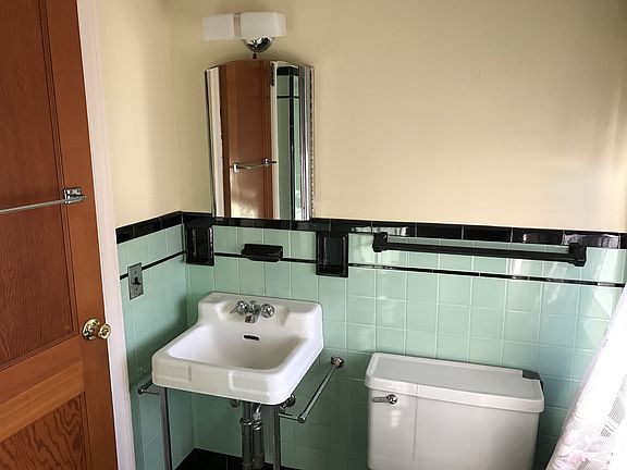 3rd image of 9 Victor St