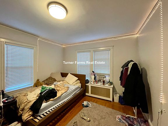 5th image of 35 Saint Clements Rd #1