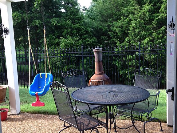 4th image of 1501 Loughridge Ln