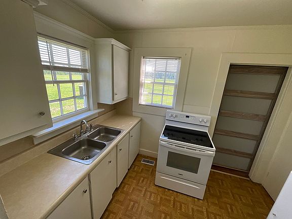 4th image of 2333 Fillmore Dr