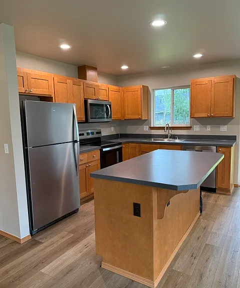 400 Alder Pl #400 — Photo 3