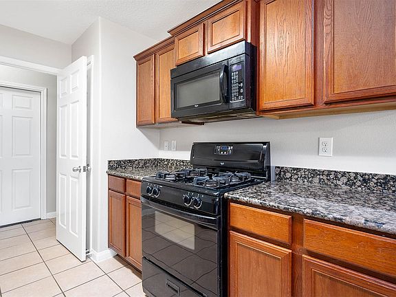 5th image of 9815 Onyx Trail Dr