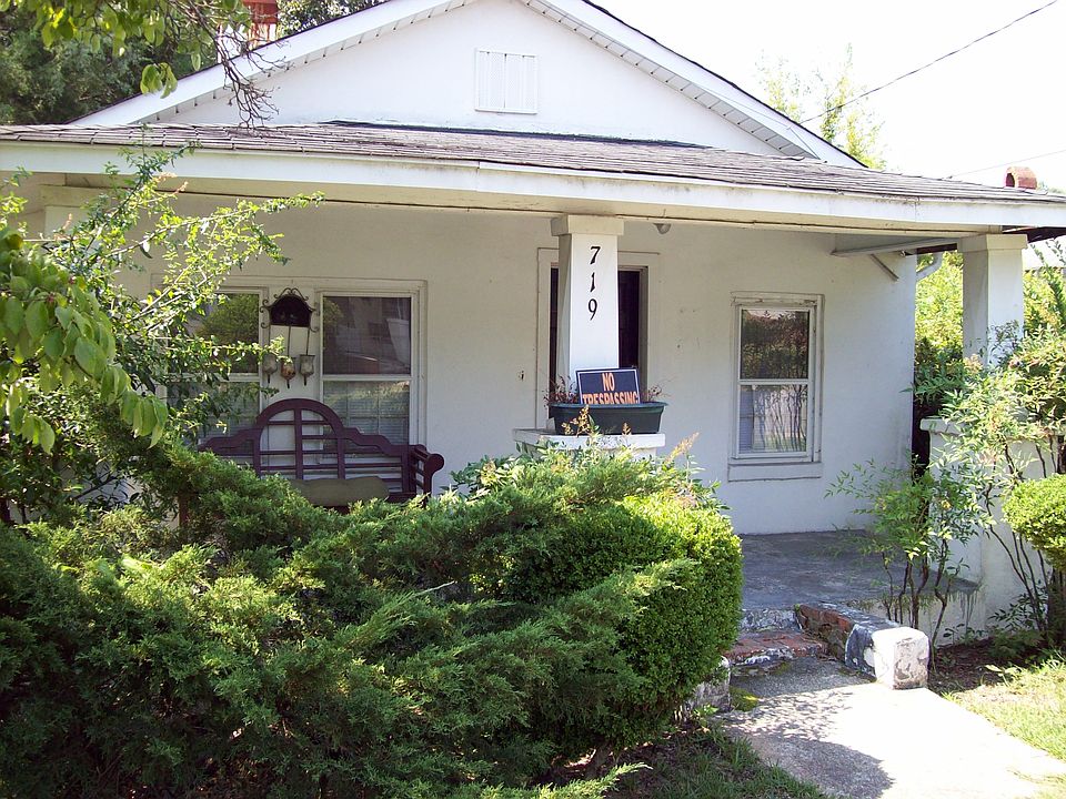 1st image of 719 Silk Ln