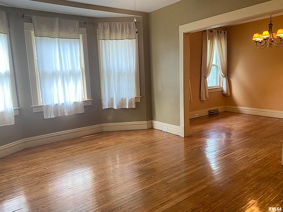 5th image of 1811 S 4th St
