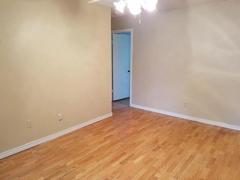 821 Briarlane Rd — Photo 3