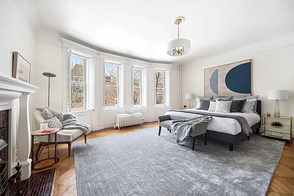 Sold by Sotheby's International Realty | media 15