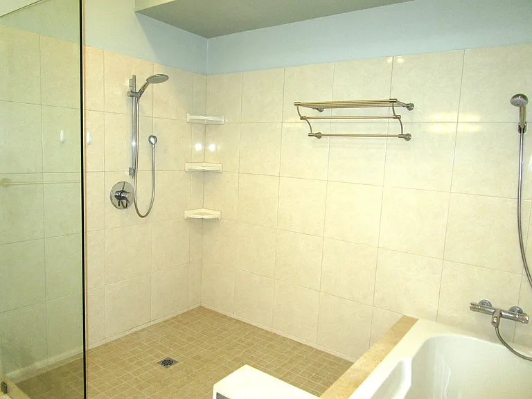 868 Waioli St — Photo 7