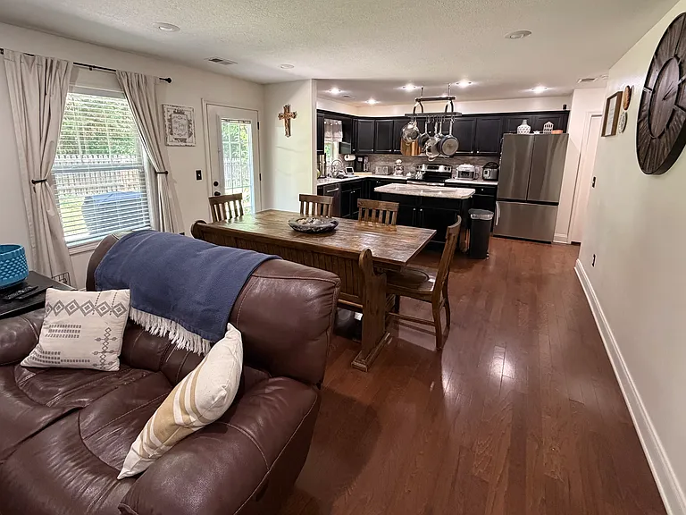 1068 Aberlea Valley Cir — Photo 3
