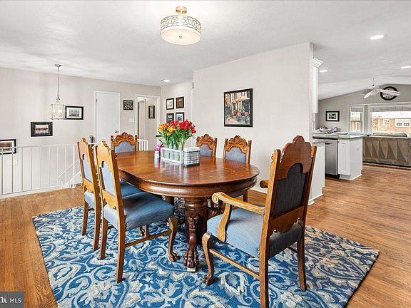 4th image of 8412 Cherry Valley Ln