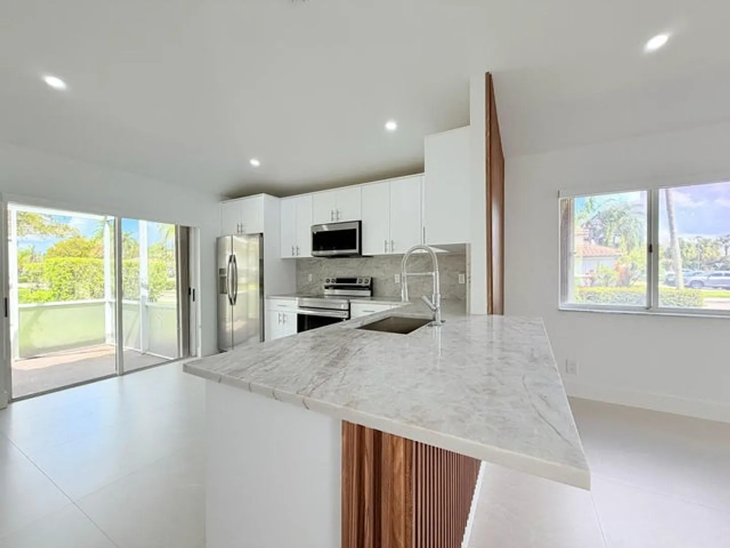 20841 NW 1st Street, Pembroke Pines, FL 33029 — Photo 2