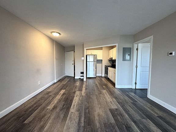 2nd image of 625 Main St #24