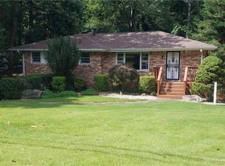 3185 Moss Oak Dr, Doraville, GA 30340