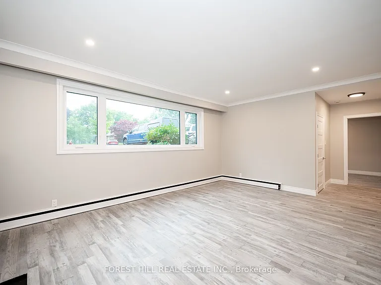 135 Ashbrook Ct #LOWER — Photo 3