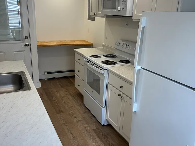 168 Washington St #3 — Photo 2