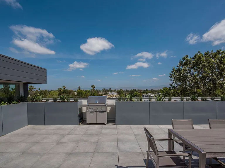 12117 Valleyheart Dr — Photo 5