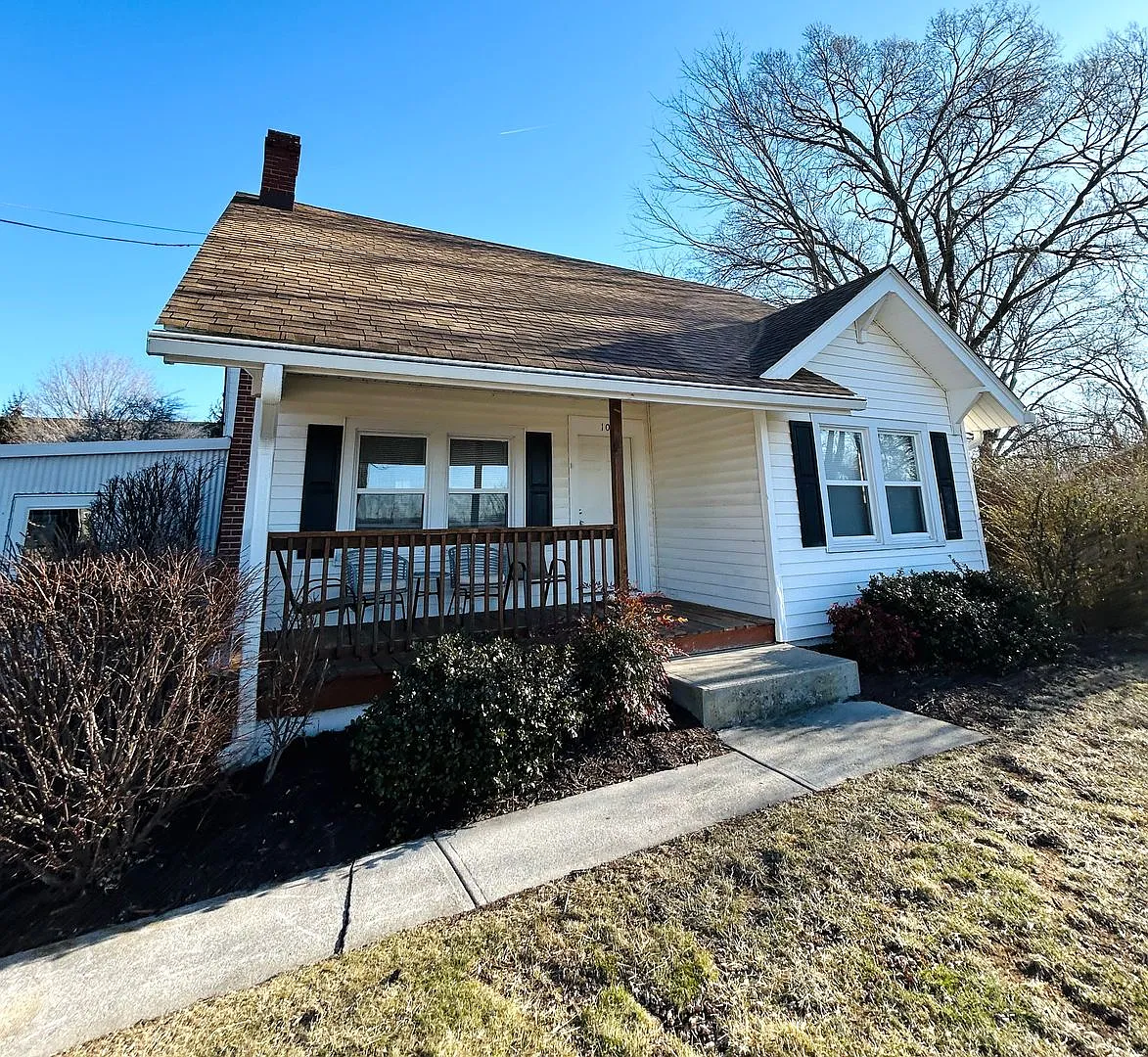 Charming home in Blacksburg — Photo 2