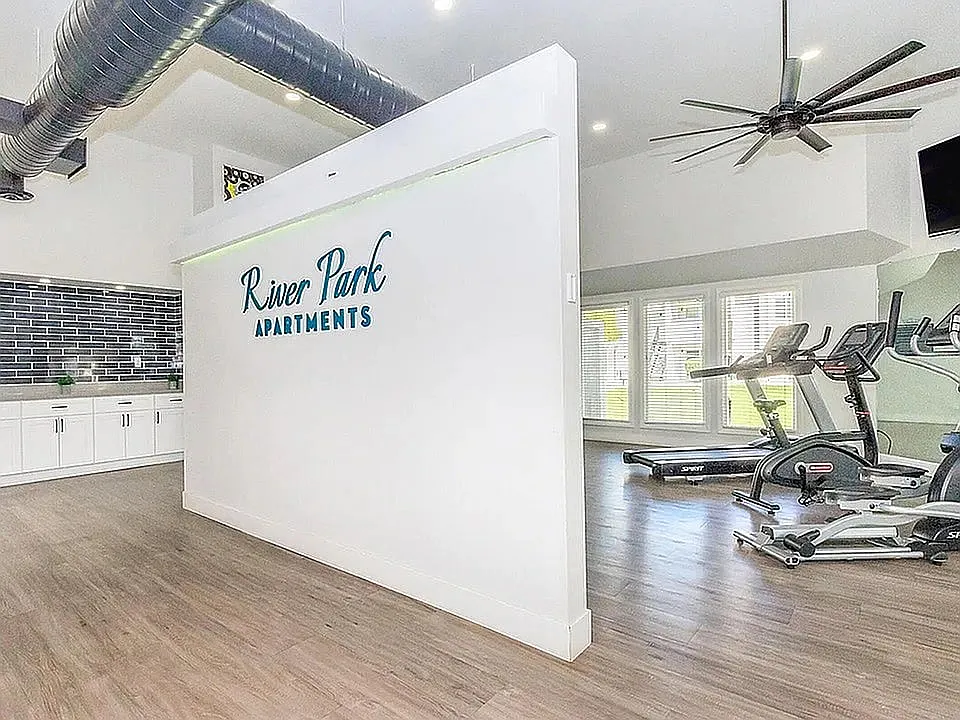 2575 West 24th Street — Photo 1