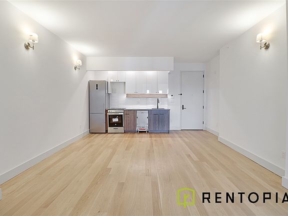 2nd image of 1884 Broadway #504