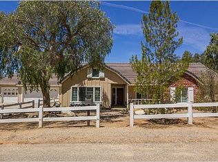 33483 Domino Hill Rd, Agua Dulce, CA 91390