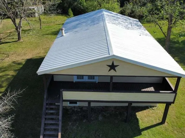 300 Alpine St, Coldspring, TX 77331