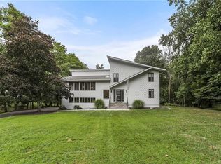 8 Sassi Dr, Croton On Hudson, NY 10520