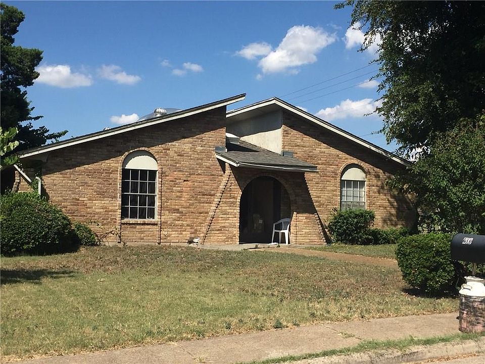 1st image of 203 Martin Luther Cir