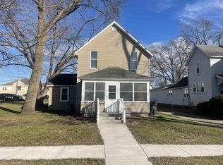211 S Logan St, Winamac, IN 46996